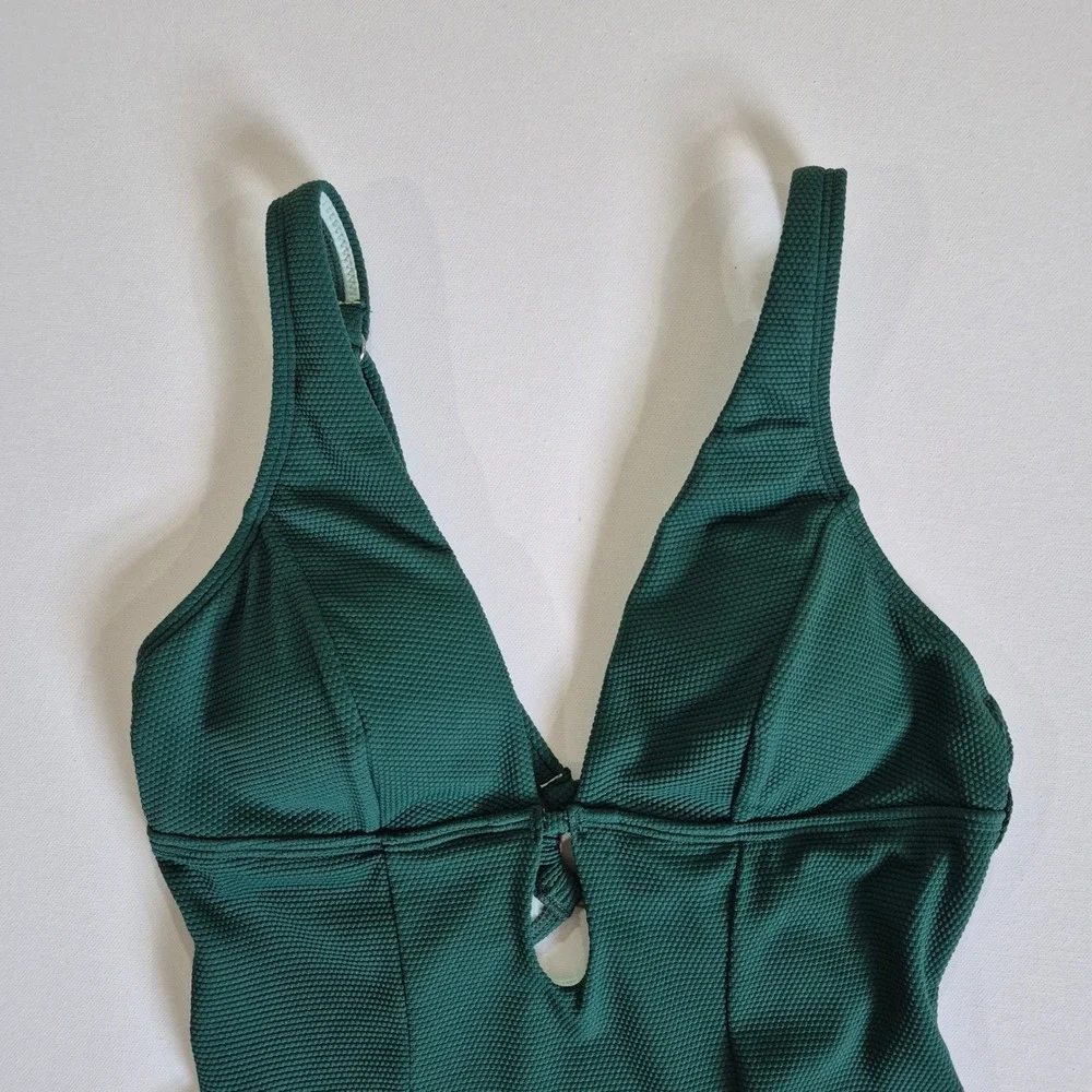 Cupshe Womens One Piece Swimsuit Dark Green‎ Textured Cutout  Size S